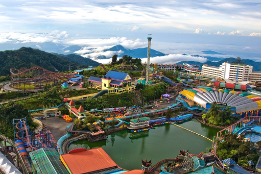 10 Things To Do In Genting Highlands: Theme Parks, Onsen Spa, Glamping, & More!